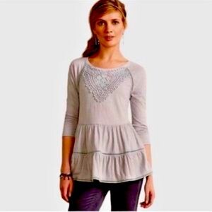 Anthropologie - Meadow Rue gray crochet top women's size M